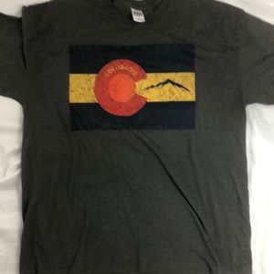 Men’s vintage style Colorado shirt!
